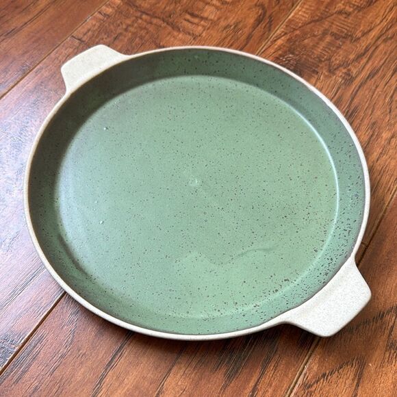 NWT Green 8.75” Pottery Clay Western Southwestern Stoneware Plate w/ Handles - Picture 1 of 7